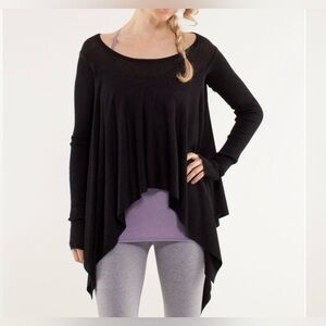 Lululemon like new whimsical Women's Black Asymmetrical Top. Silk blend 😍